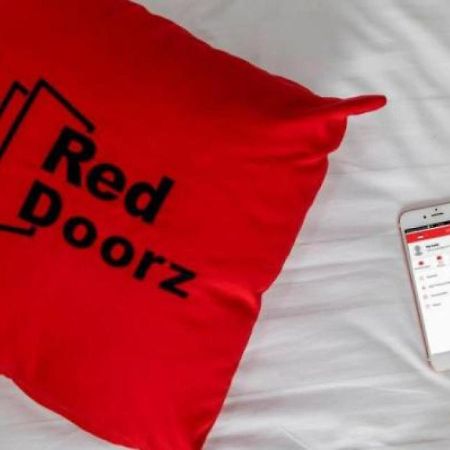 RedDoorz Plus @ Demangan Gejayan Pakualaman Exterior foto
